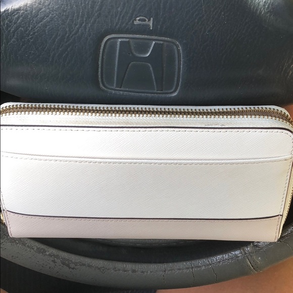 Kate Spade Wallet - Picture 2 of 3